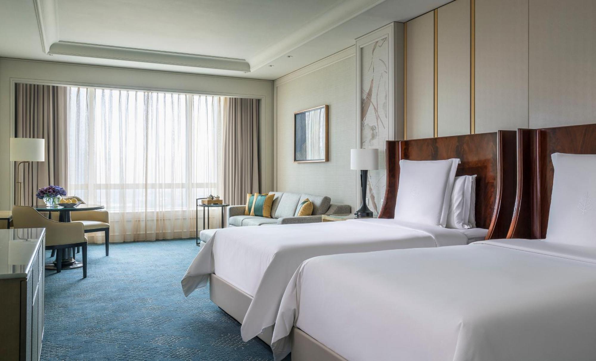 Suite 2 Chambres Royale avec 1 Lit King-Size et 2 Lits Jumeaux